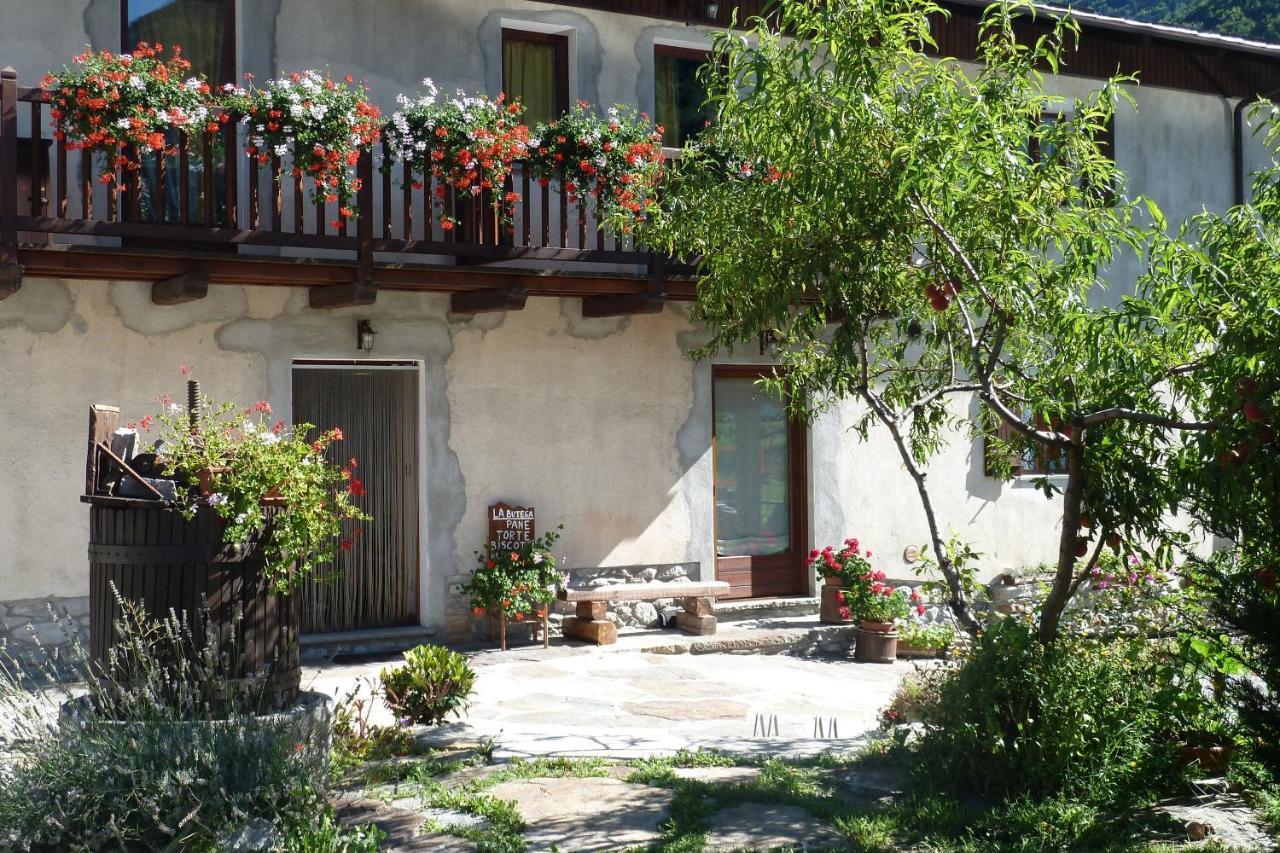 La Peiro Douco Guest House Roure Turin Bagian luar foto