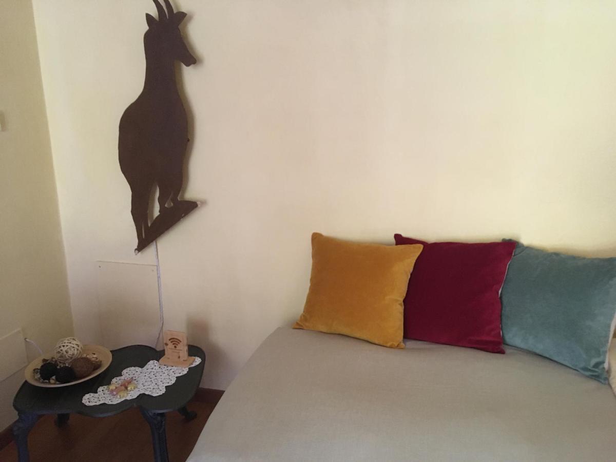 La Peiro Douco Guest House Roure Turin Bagian luar foto