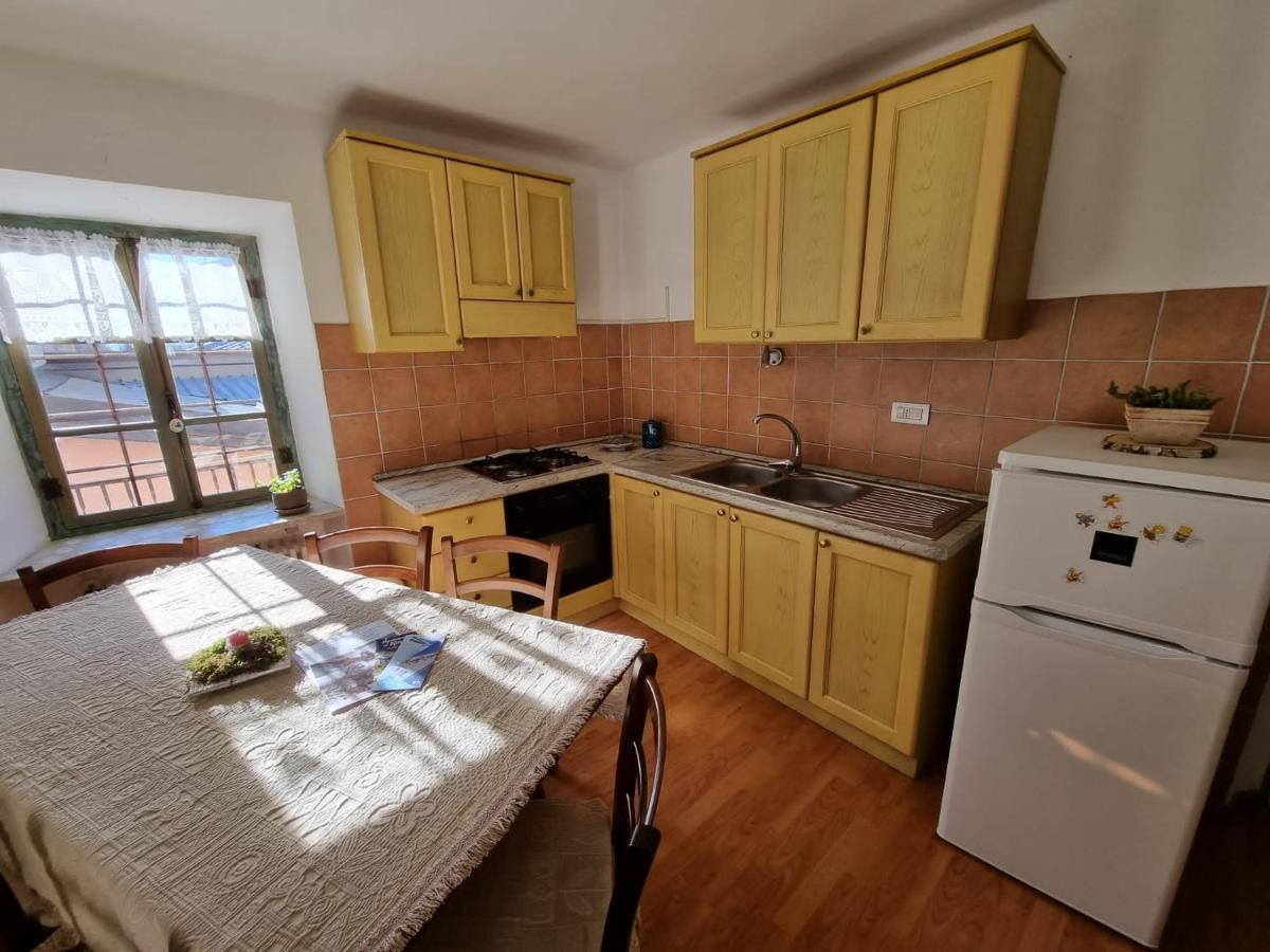 La Peiro Douco Guest House Roure Turin Bagian luar foto