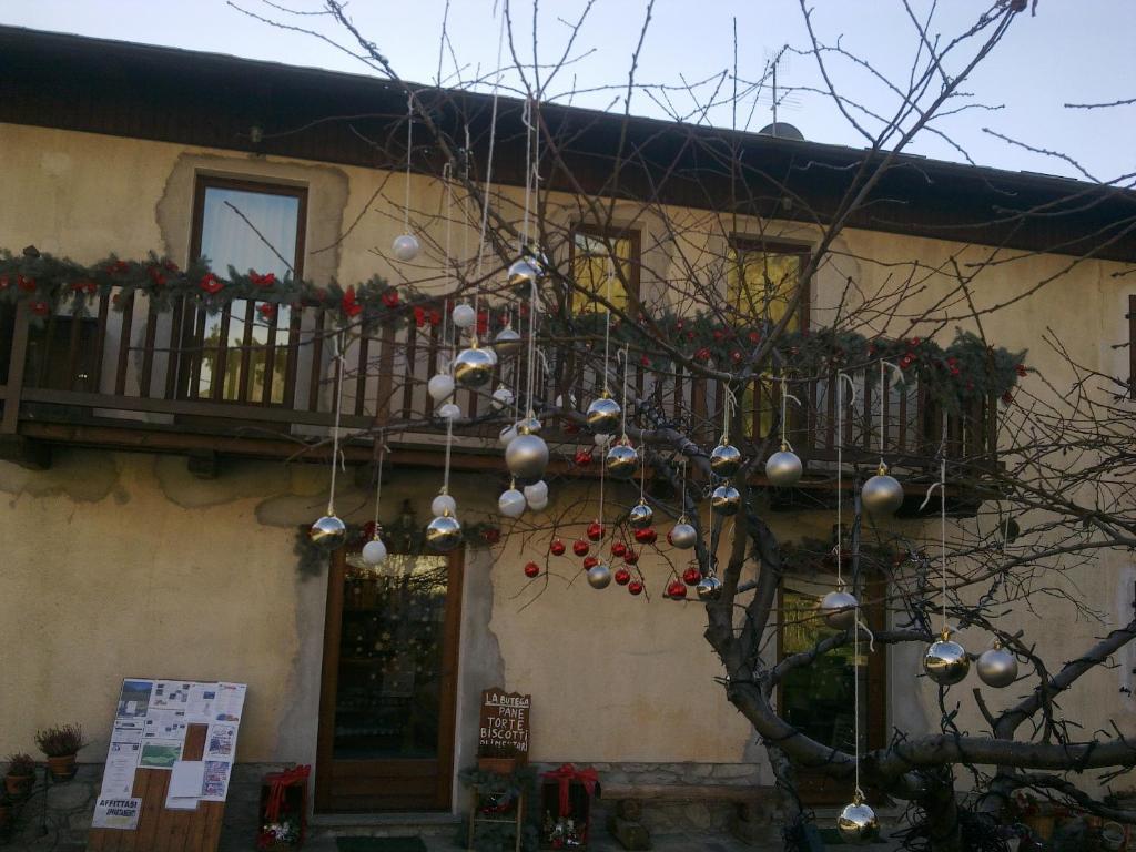 La Peiro Douco Guest House Roure Turin Bagian luar foto