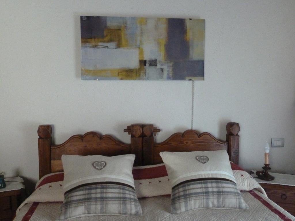 La Peiro Douco Guest House Roure Turin Bagian luar foto