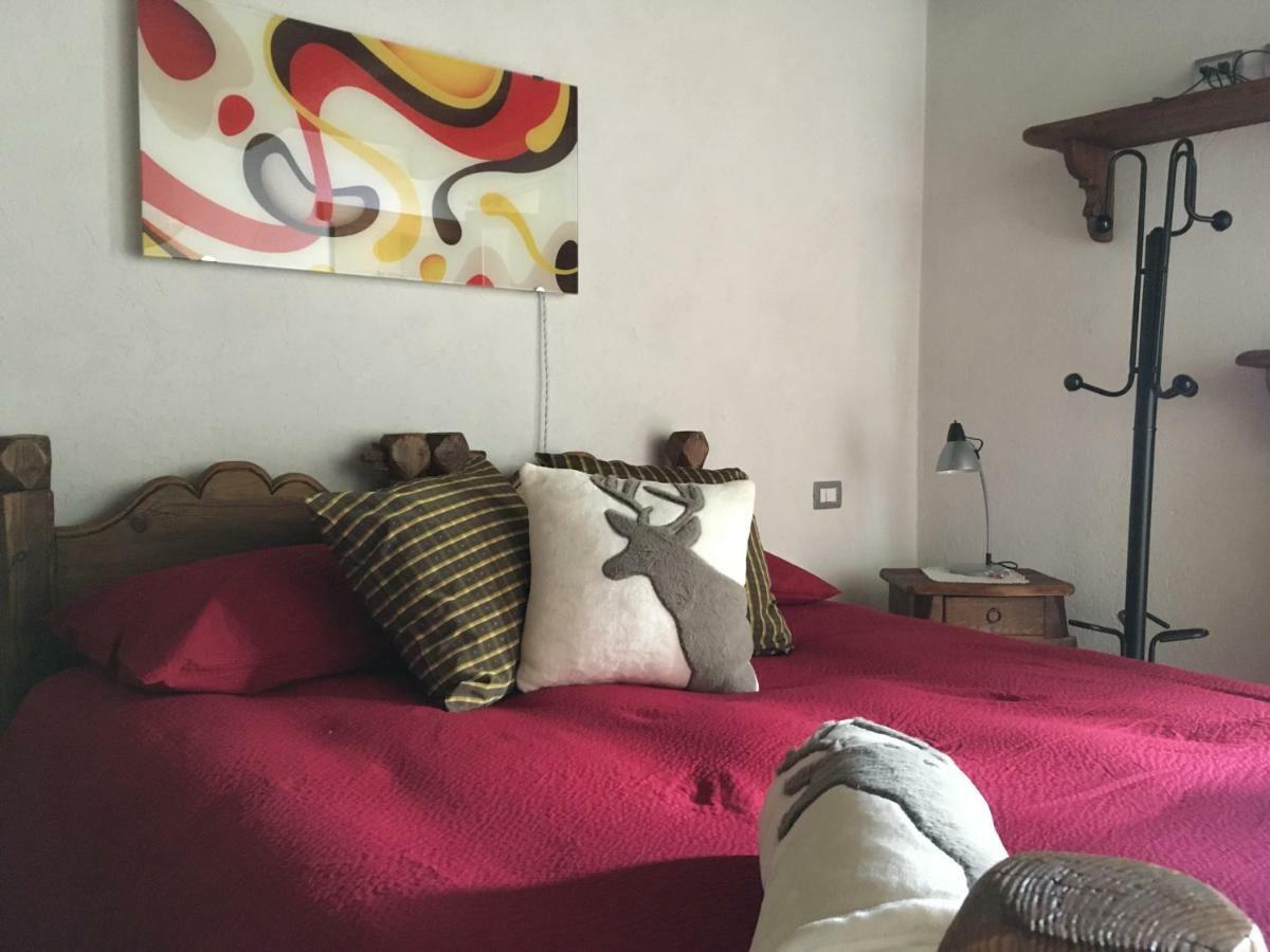 La Peiro Douco Guest House Roure Turin Bagian luar foto