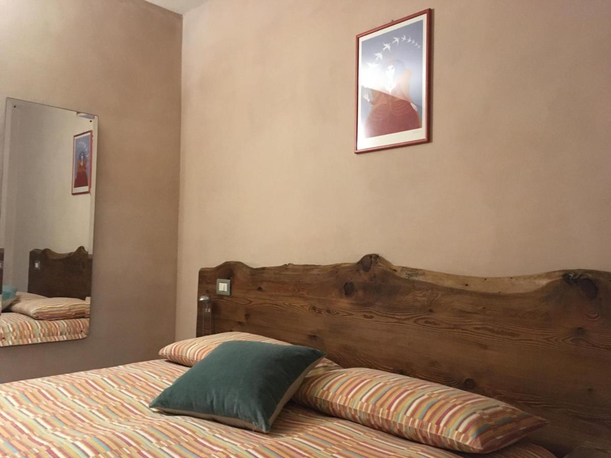 La Peiro Douco Guest House Roure Turin Bagian luar foto